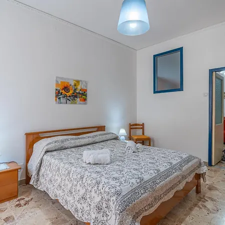 Wolf House Apartment *