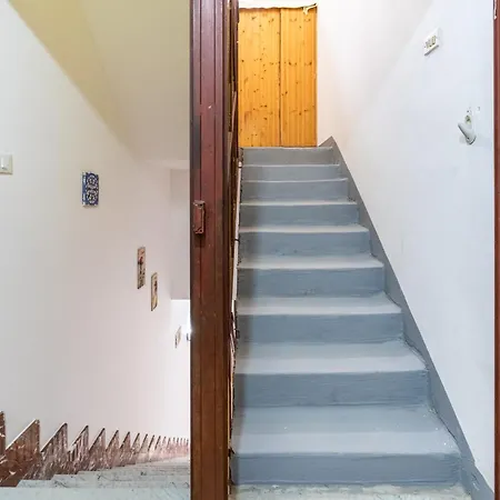 Wolf House Noto